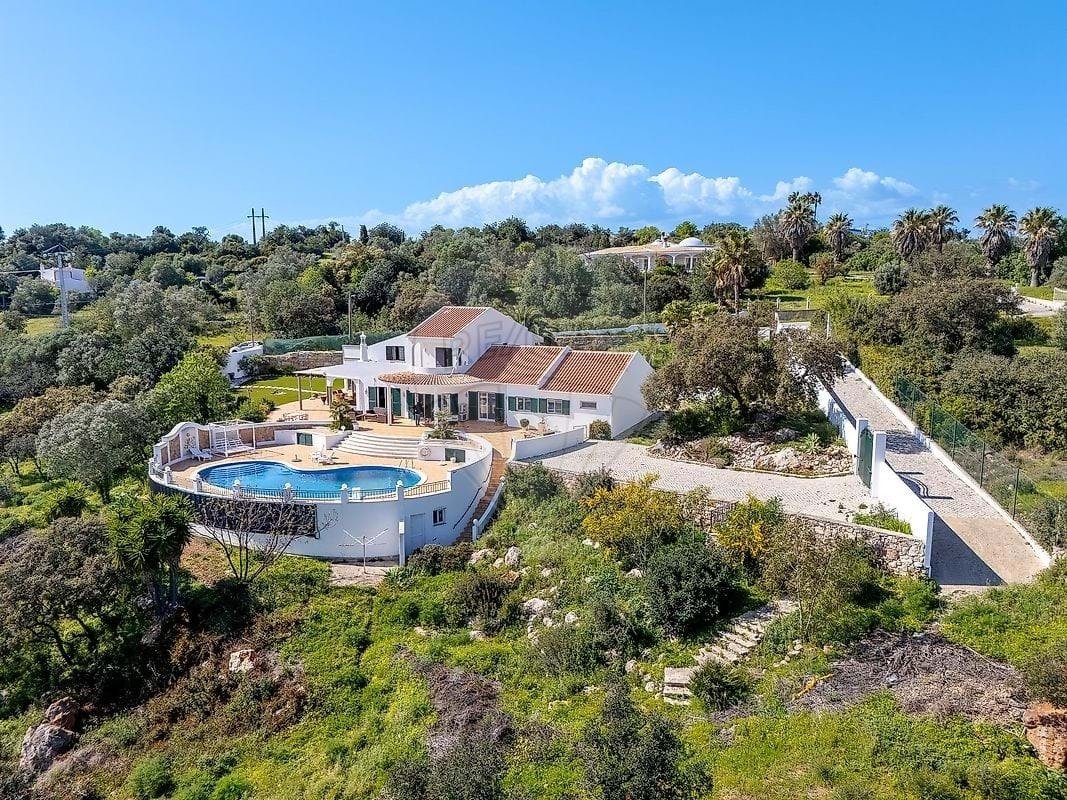 Villa in Loule (Sao Clemente), Algarve, Portugal 1 - 18164451