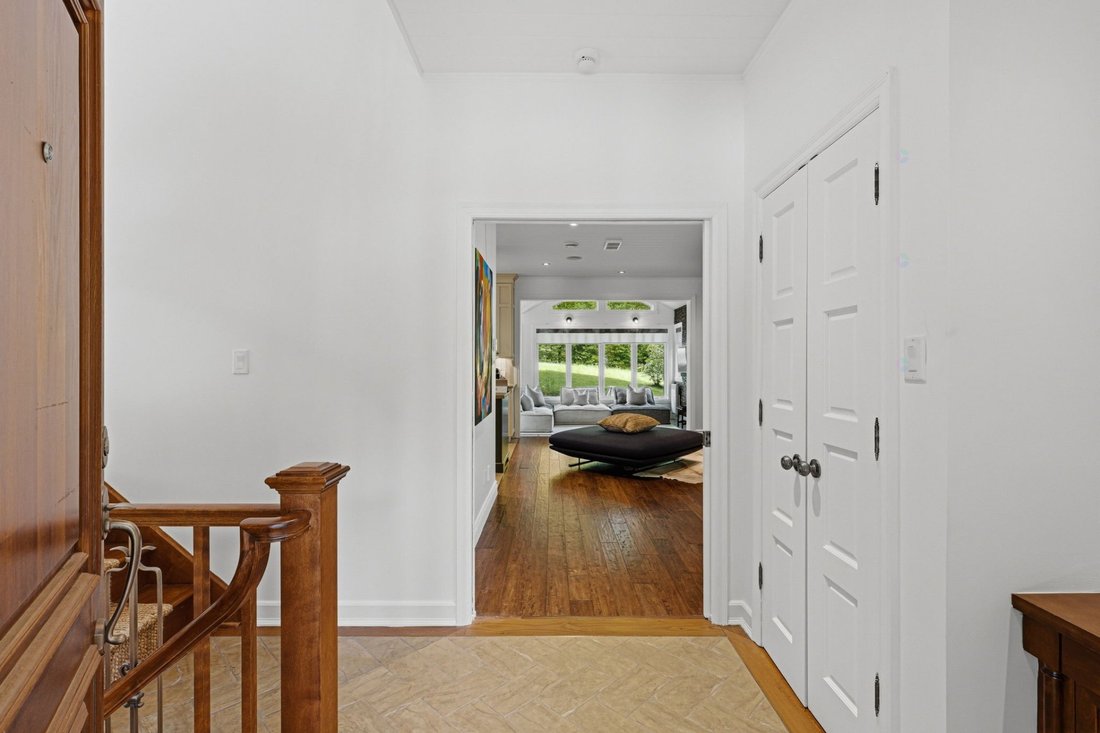House in Bromont, Quebec, Canada 5 - 18160503