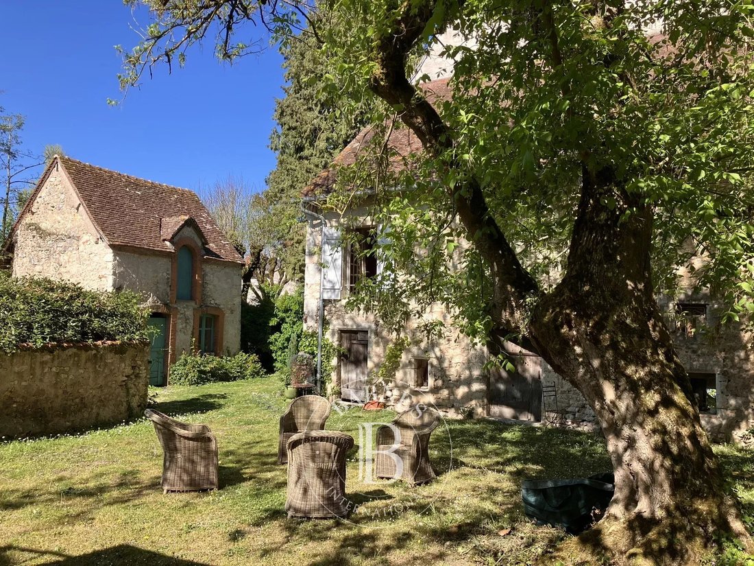 Estate in Mehun-sur-Yevre, Centre-Val de Loire, France 4 - 18168913