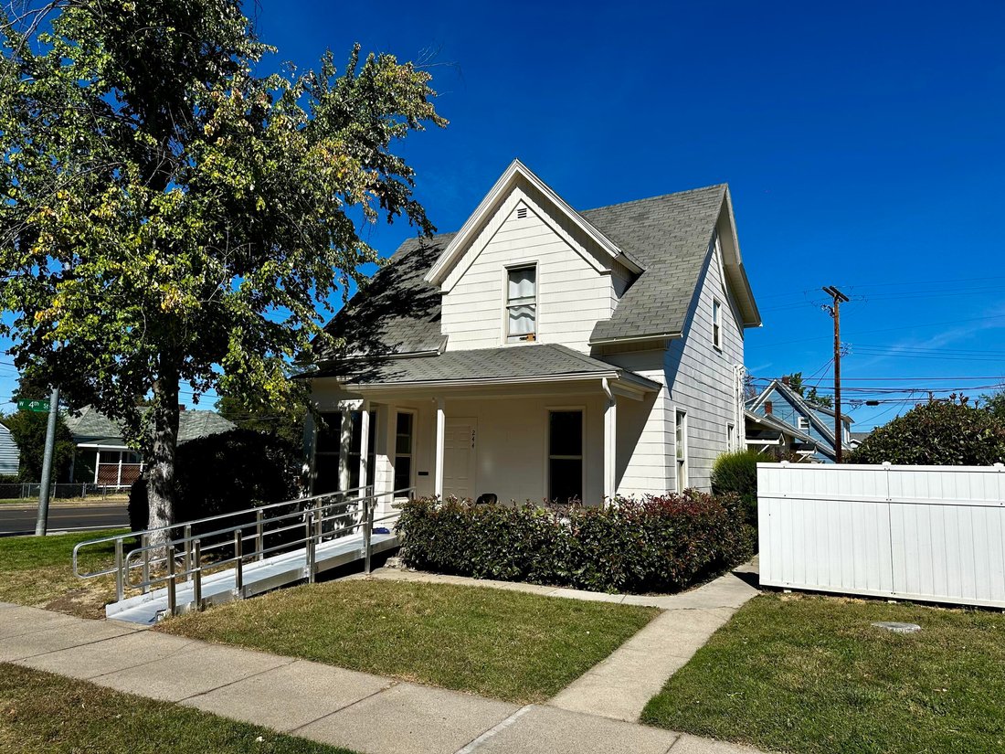 Medford, Oregon, United States 3 - 18157833