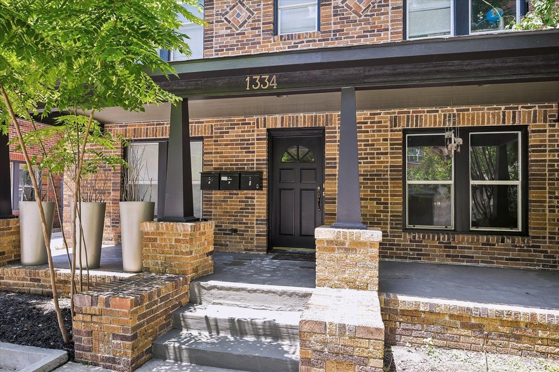 Houston, Texas, United States 4 - 18155183