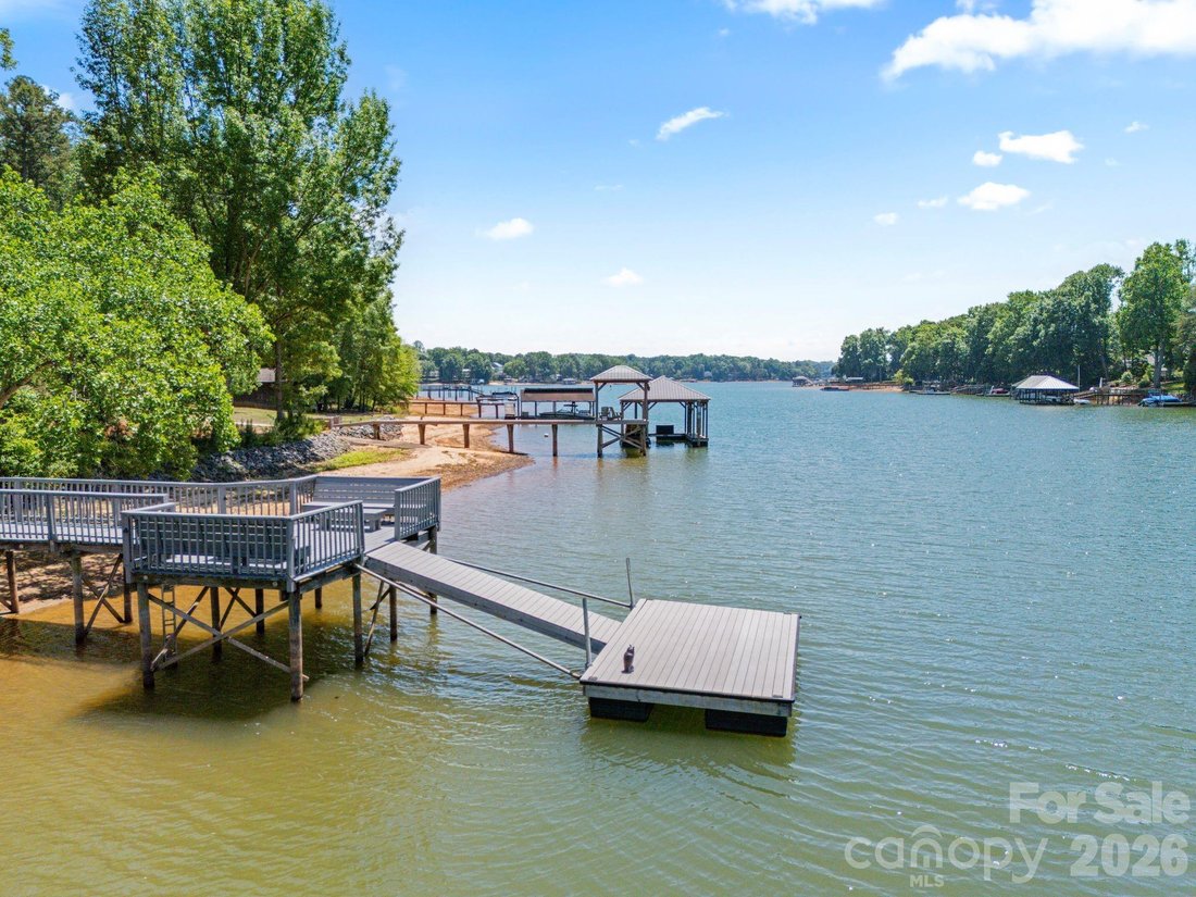 Land in Mooresville, North Carolina, United States 2 - 18156820