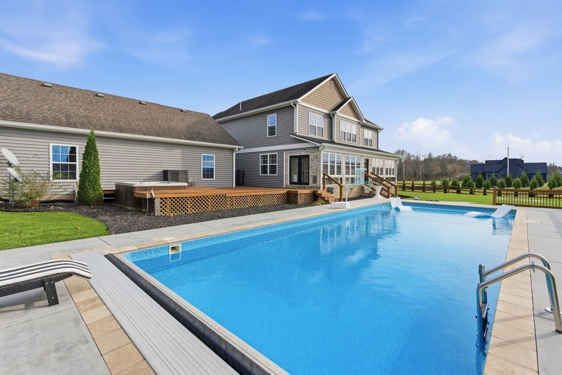 House in Manchester, Tennessee, United States 3 - 18159862