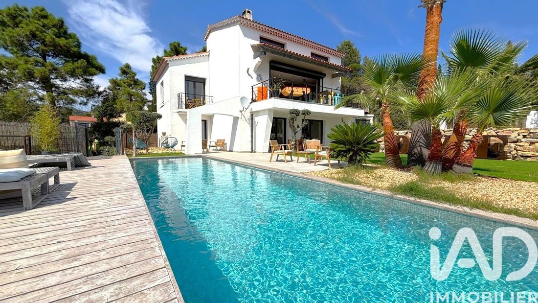 House in Les Issambres, Roquebrune-sur-Argens, France 1 - 18169341