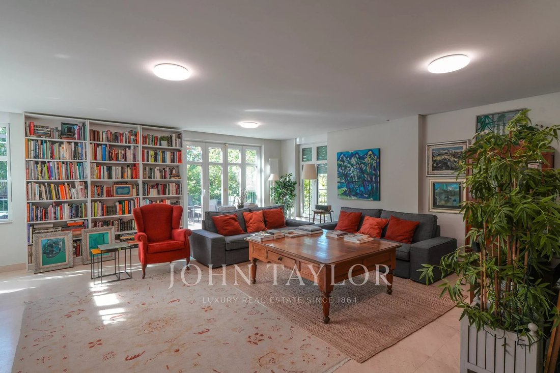 Chalet in Pozuelo de Alarcon, Comunidad de Madrid, Spain 4 - 18156269