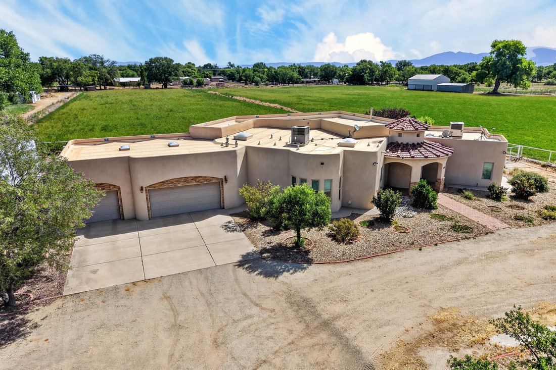 House in Los Lunas, New Mexico, United States 1 - 18162301
