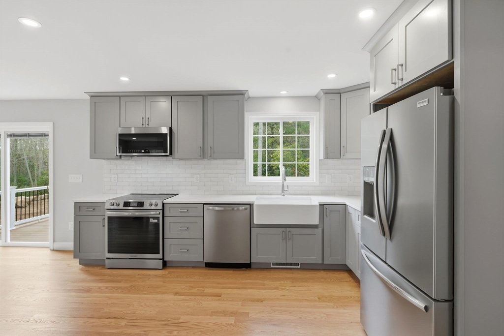 House in Hopkinton, Rhode Island, United States 2 - 17859479