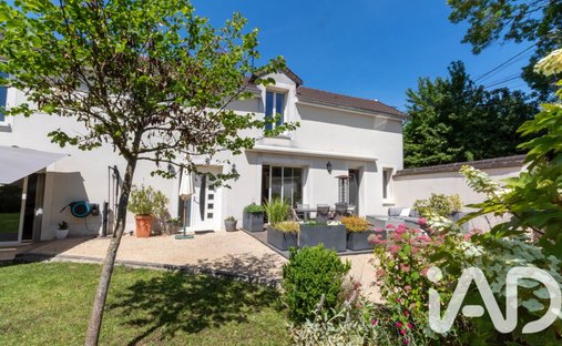 House in Bourron-Marlotte, Ile-de-France, France 1