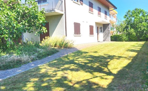 Apartment in Ouest, Ville-la-Grand, France 1