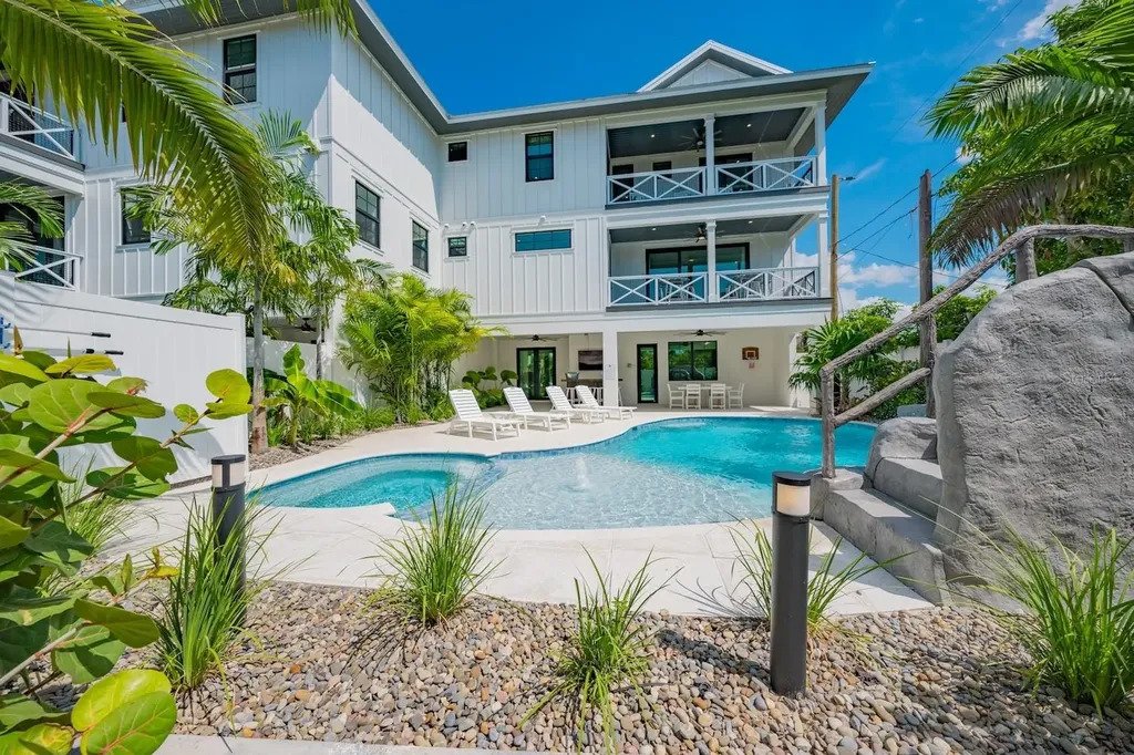 Siesta Key, Florida, United States 4 - 18161795