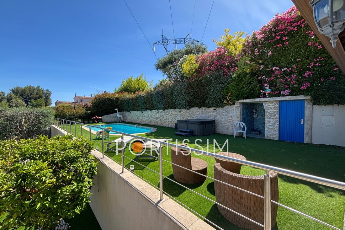 Villa in Val de Cagne-Colline Route de Vence, Cagnes-sur-Mer, France 1 - 18155689