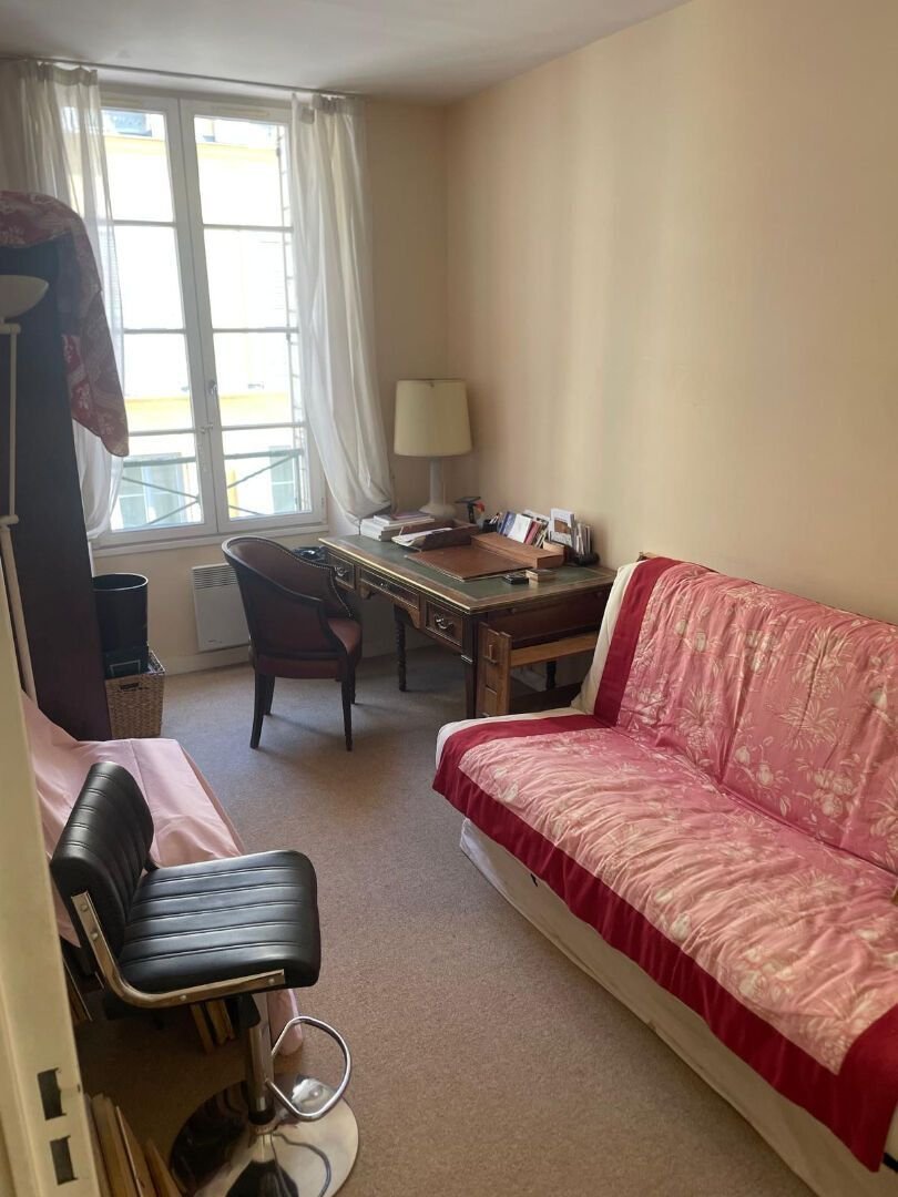 Apartment in Domaine National du Château, Versailles, France 5 - 18167382