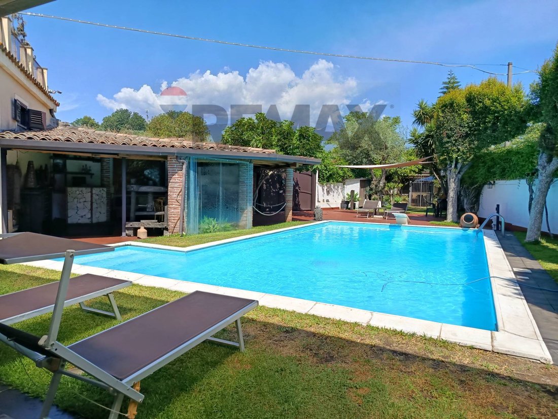 Villa in Mangano-Guardia-San Giovanni Bosco, Santa Venerina, Sicily 1 - 16860526