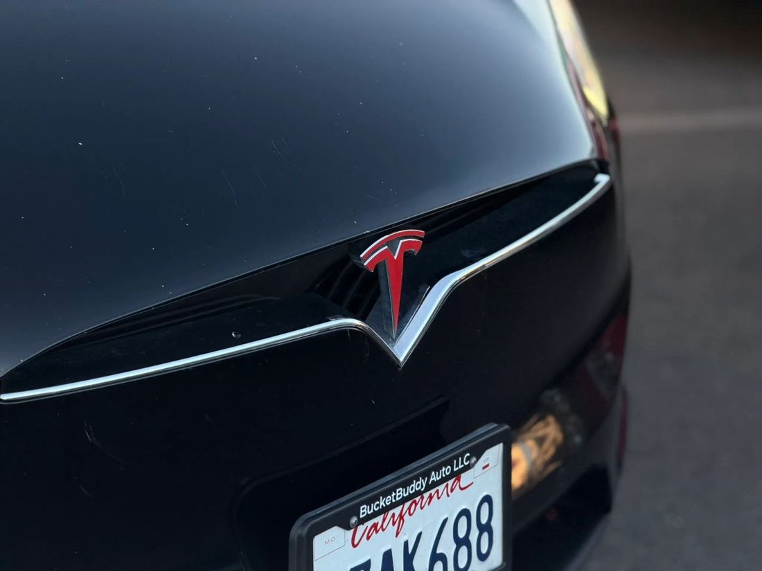 Suv in Sacramento, CA, United States 4 - 18167846