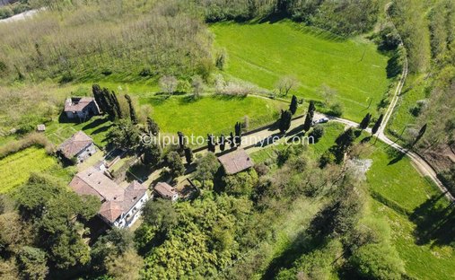 Borgo a Mozzano, Tuscany, Italy 1
