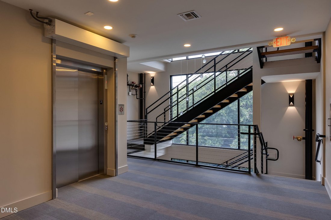 Condo in Durham, North Carolina, United States 5 - 18158393