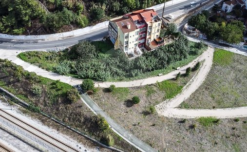 Land in Campolide, Lisbon, Portugal 1