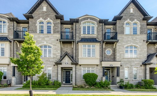 House in Oakville, Ontario, Canada 1