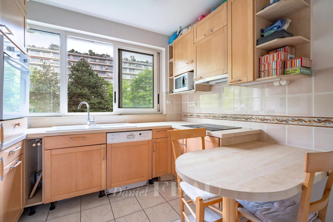 Apartment in Auteuil Nord, Paris 16e Arrondissement, Paris 4 - 18156250
