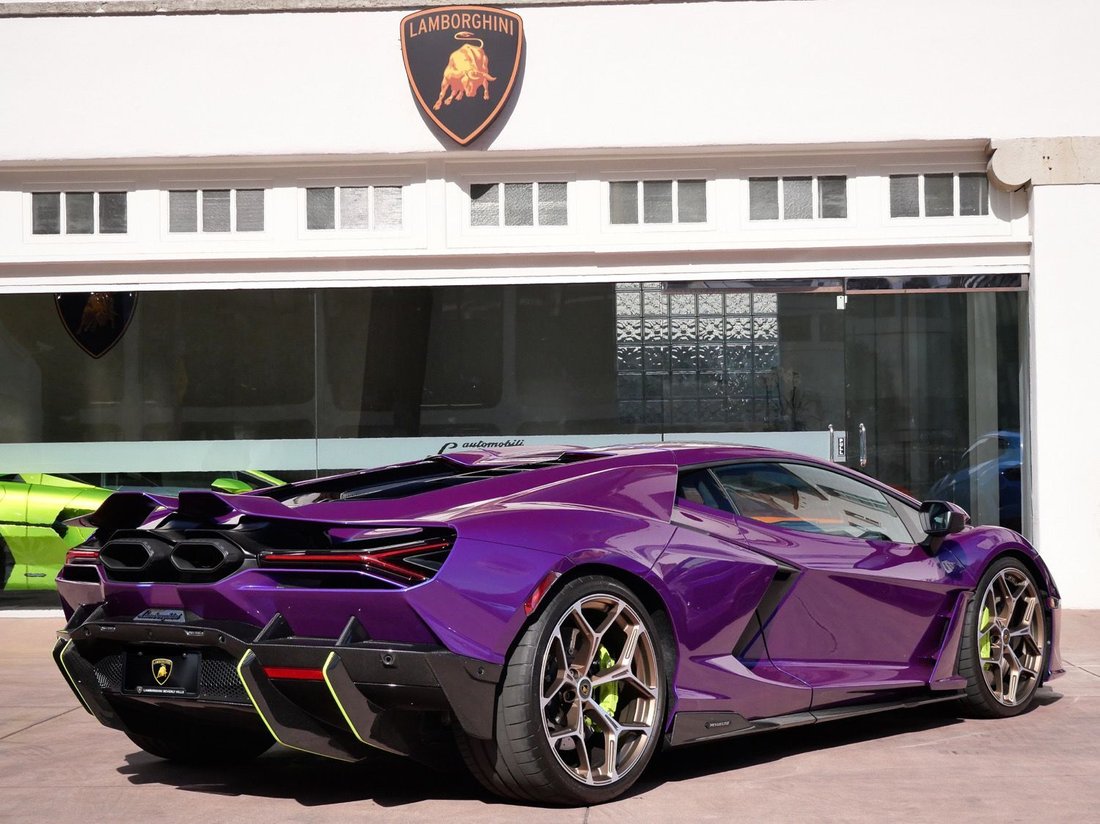 Coupe in Beverly Hills, CA, United States 3 - 18167629