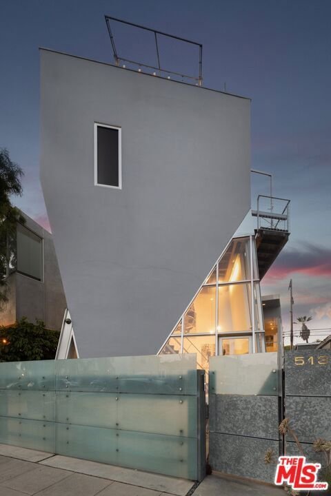House in Los Angeles, California, United States 1 - 18162917