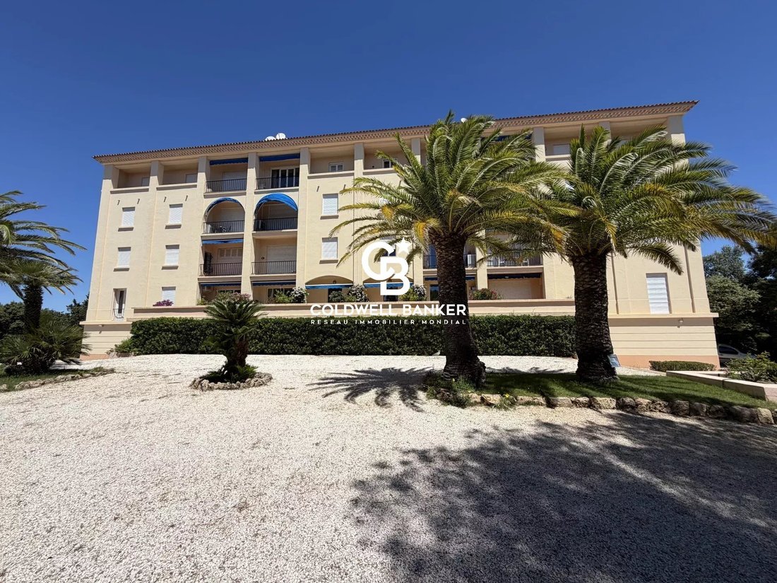 Apartment in Plateau Notre Dame Sud-Bord de mer-Beaurivage, Saint-Raphaël, France 3 - 18156509