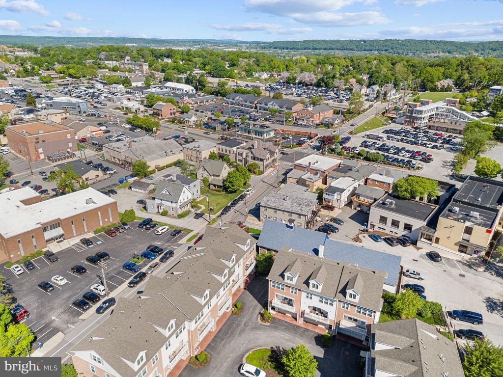 Townhouse in Berwyn, Pennsylvania, United States 3 - 18155382