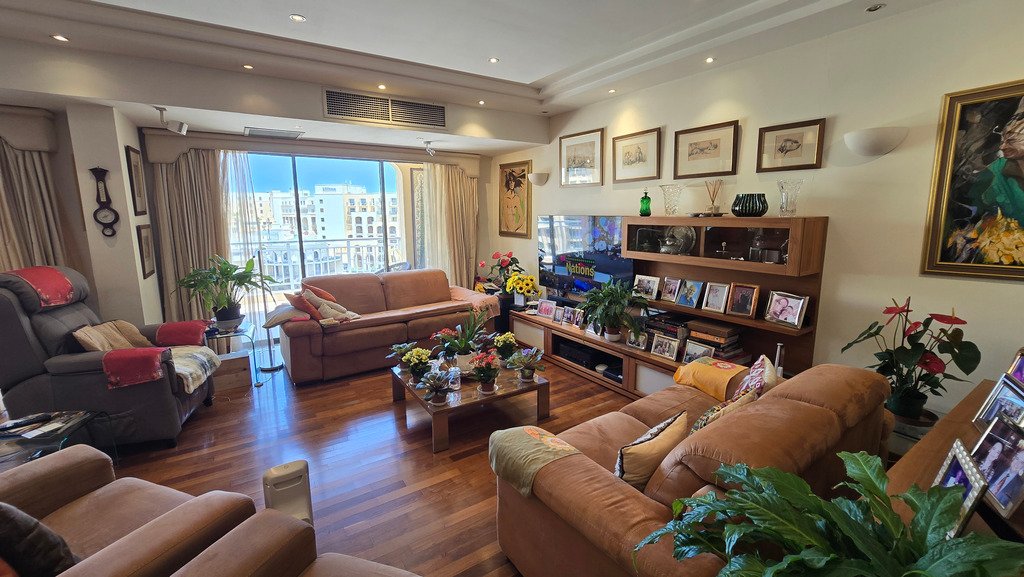 Apartment in Saint Julian's, Malta 4 - 18156750