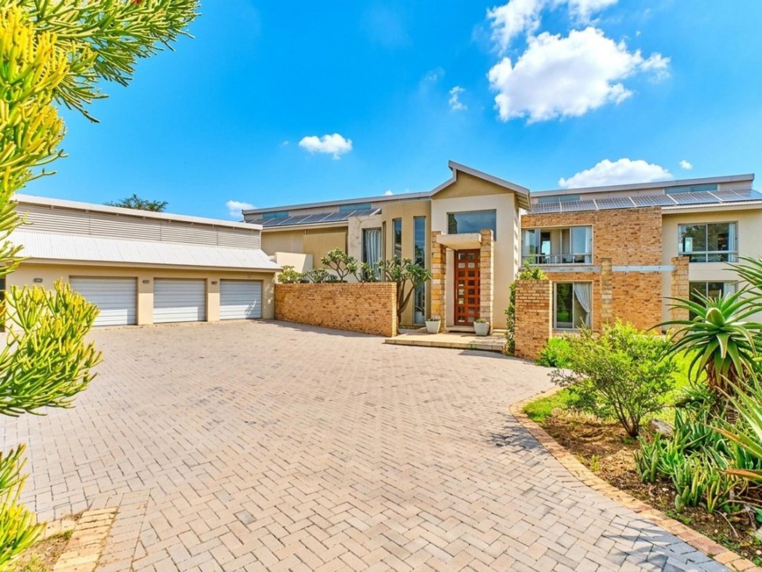 Country House in Saddlebrook Estate, Gauteng, South Africa 1 - 18157056