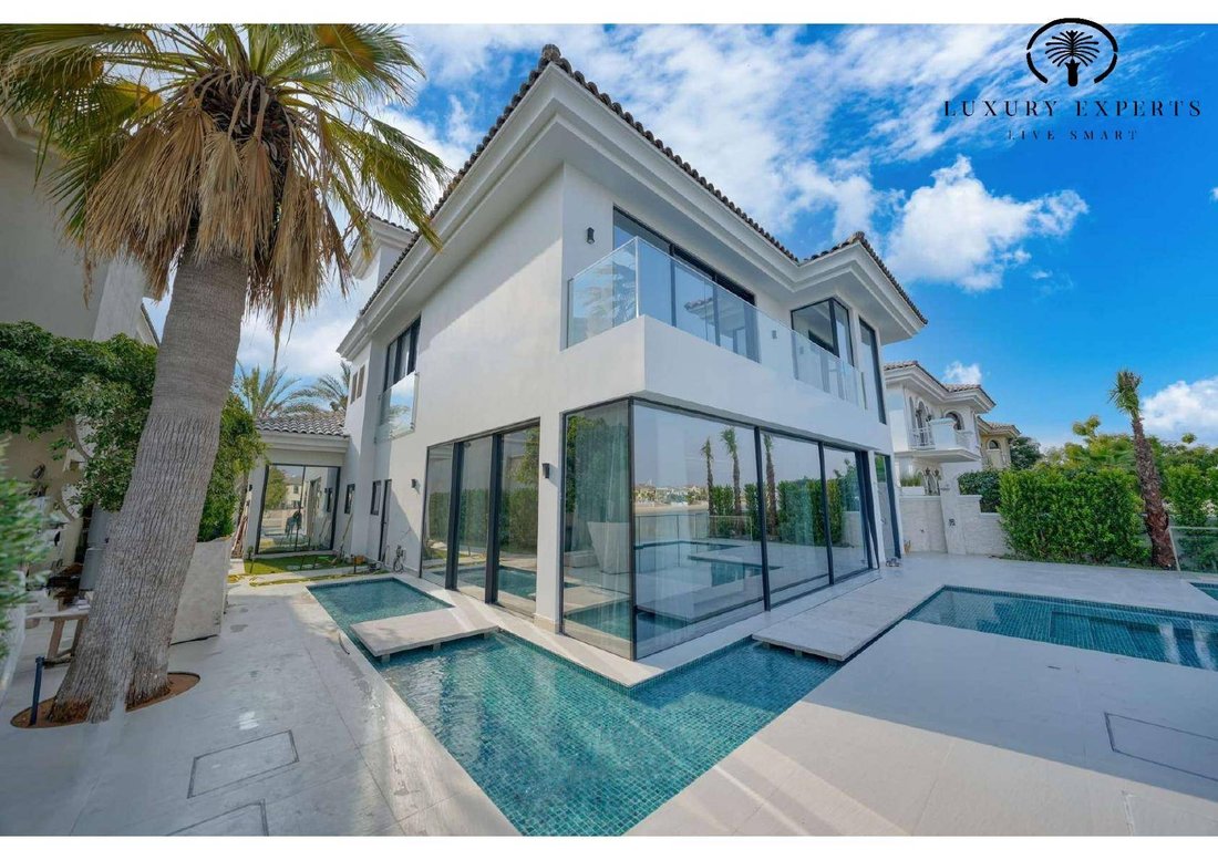 Villa in Palm Jumeirah, Dubai, United Arab Emirates 1 - 18155423