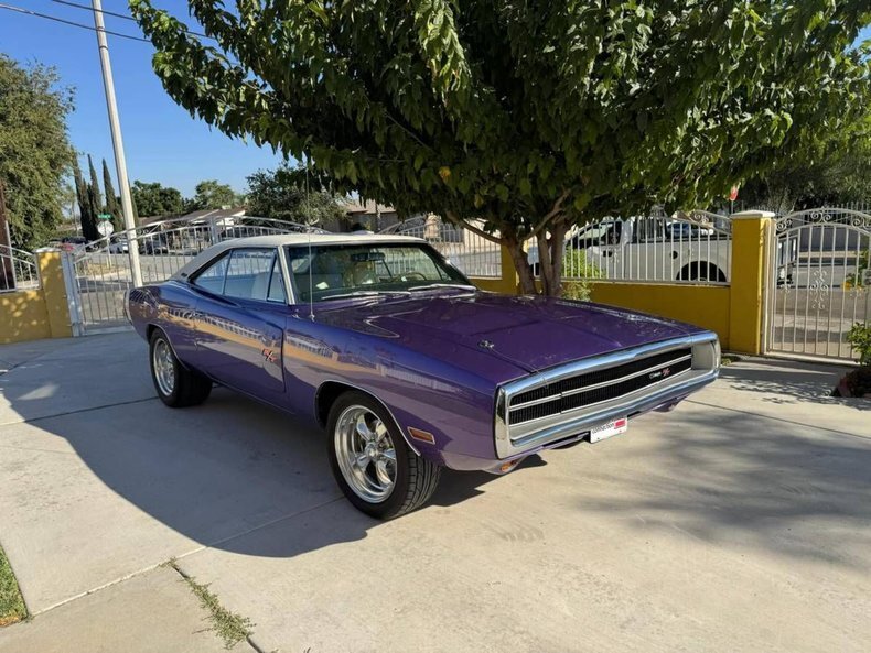 Coupe in Glendale, United States 1 - 18162462