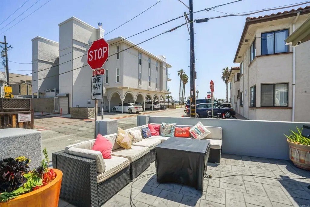 San Diego, California, United States 2 - 18158710
