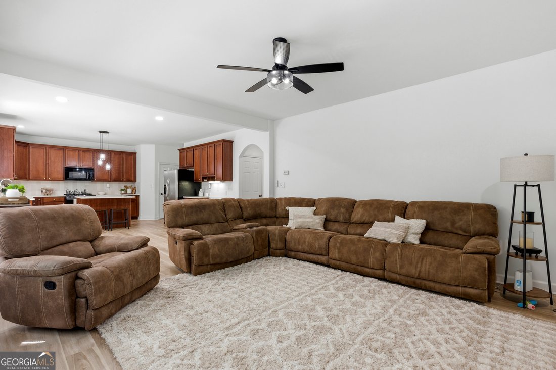 House in Buford, Georgia, United States 2 - 18160237