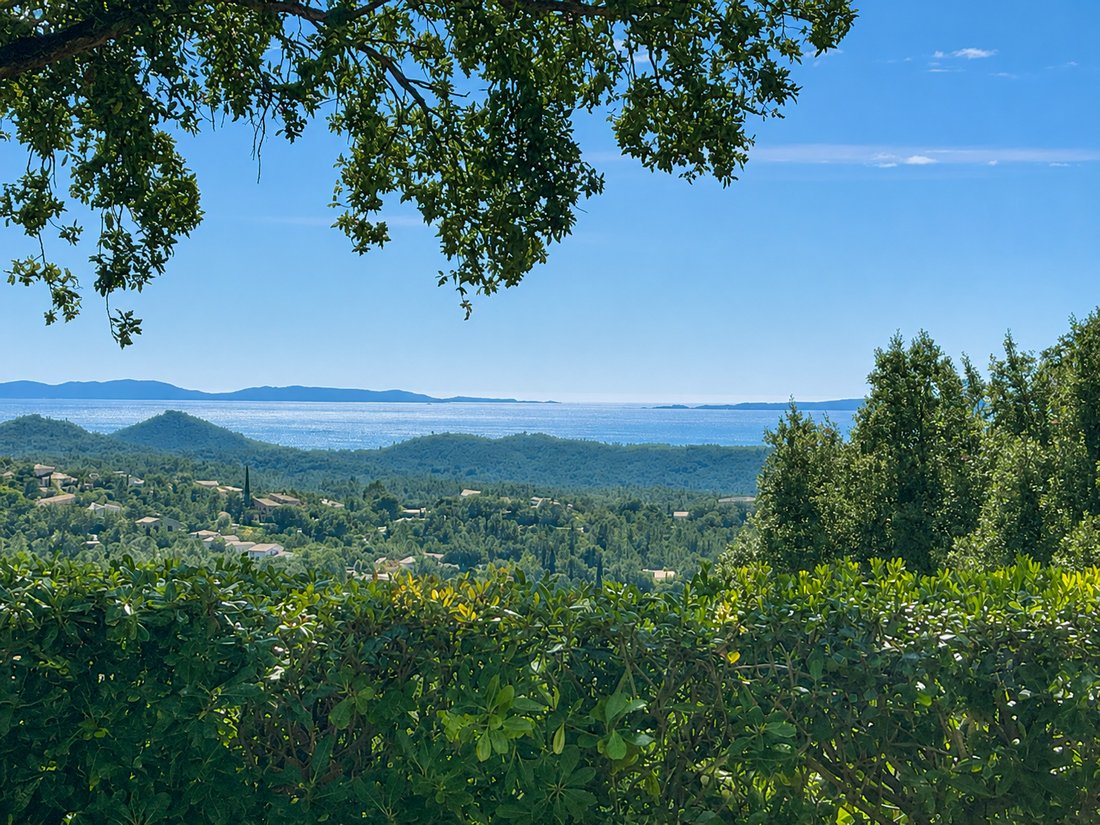 Villa in La Londe-les-Maures, Provence-Alpes-Côte d'Azur, France 2 - 18167431