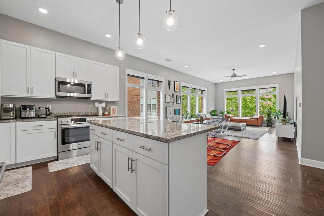 Condo in Columbus, Ohio, United States 5 - 18162880