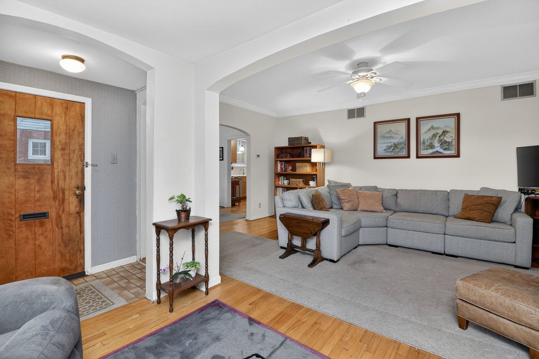 House in Wheaton, Illinois, United States 3 - 18159492