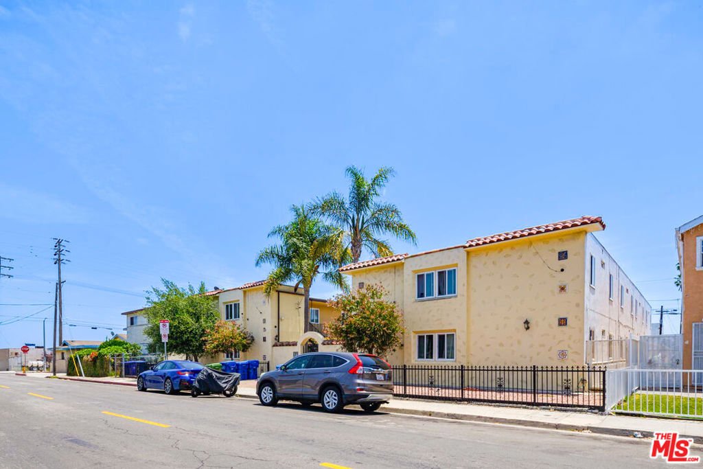 Los Angeles, California, United States 4 - 18162907