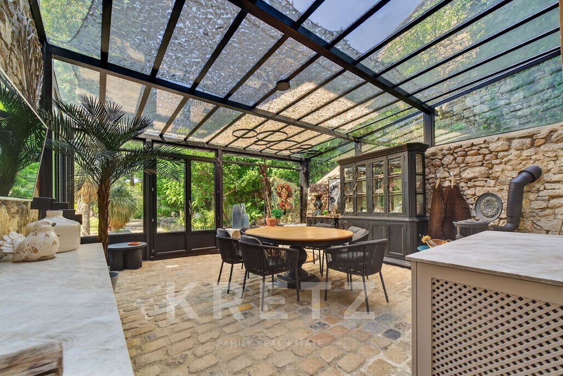 Estate in Uzès, Occitania, France 3 - 18165496