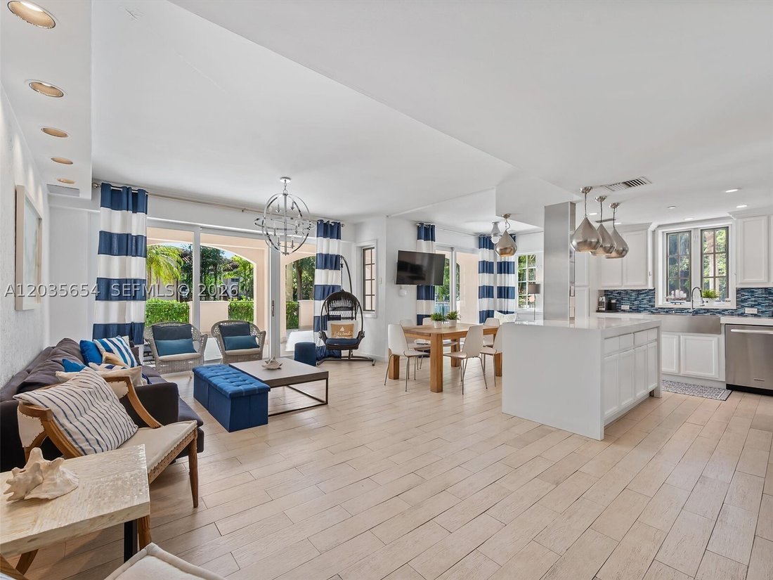 Condo in Miami Beach, Florida, United States 5 - 18160149