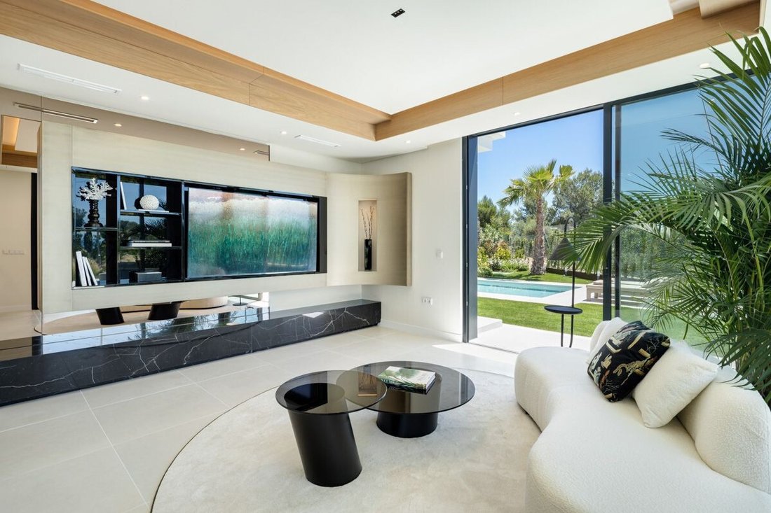 Villa in Rio Real, Marbella, Andalusia 5 - 18154448