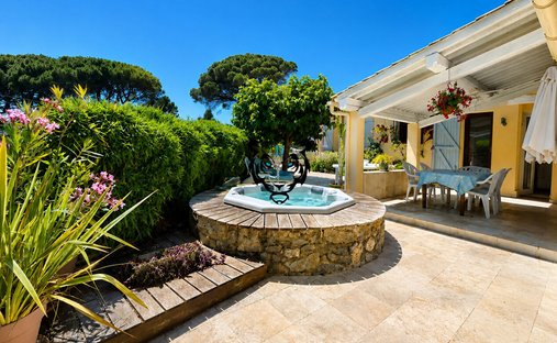 House in Nartelle-Noyer-Bellevue-bd des Sardinaux, Sainte-Maxime, France 1