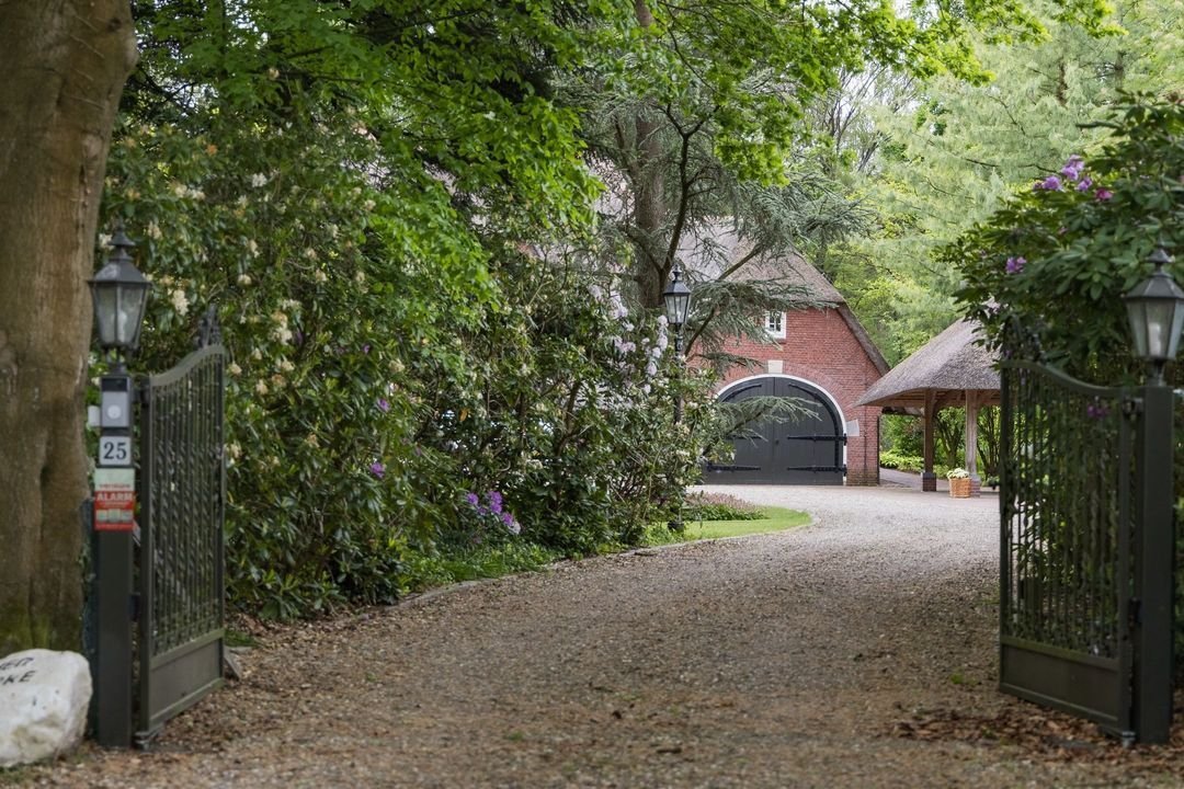 Estate in Enschede, Overijssel, Netherlands 5 - 18163900