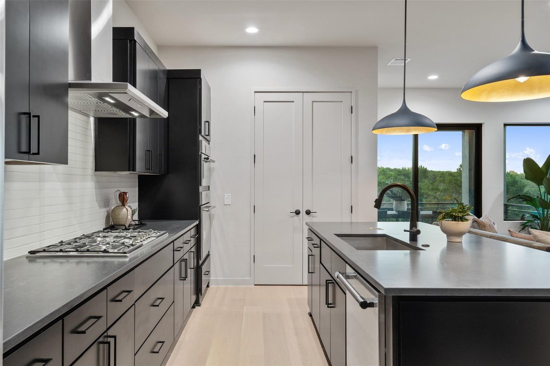 Condo in Austin, Texas, United States 5 - 18162477