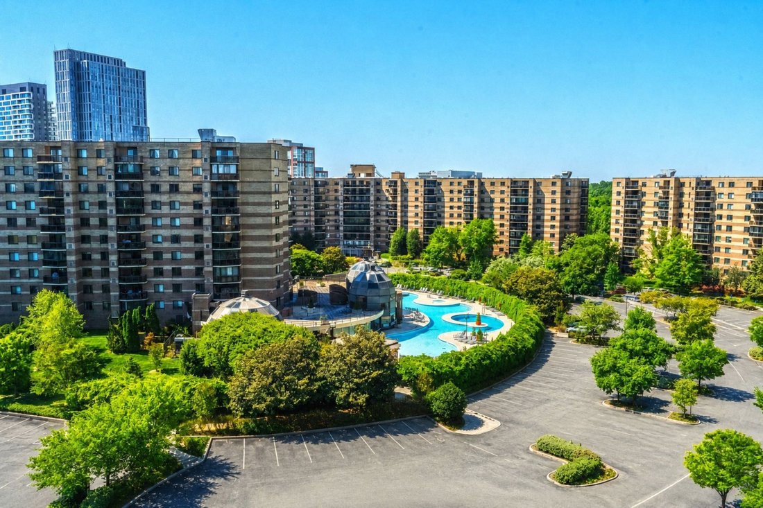 Condo in McLean, Virginia, United States 1 - 18154050