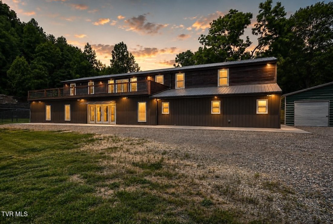 House in Mountain City, Tennessee, United States 1 - 18171838