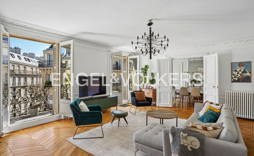 Apartment in Saint Philippe du Roule, Paris 8e Arrondissement, Paris 1