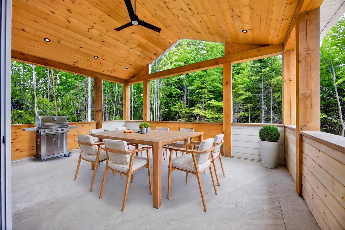 House in Sainte-Anne-des-Lacs, Quebec, Canada 4 - 18160463