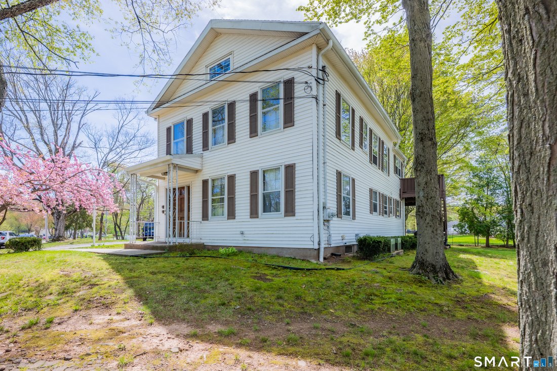 North Haven, Connecticut, United States 2 - 18160379