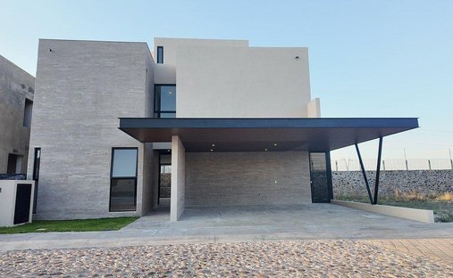 House in Santiago de Querétaro, Querétaro, Mexico 1