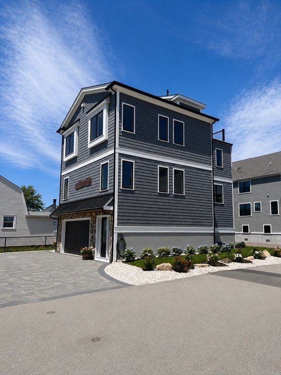 House in Quincy, Massachusetts, United States 2 - 18162148